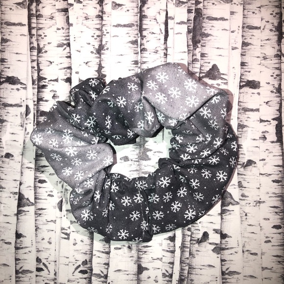 5 piece Christmas Scrungie set - Picture 8 of 9